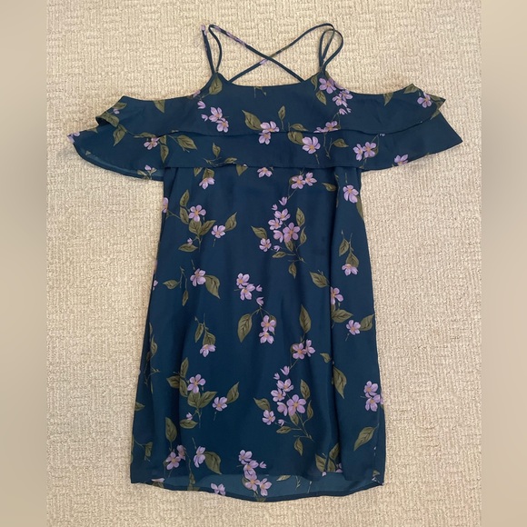 🏷️Miami Women’s Floral/ Flowy Off the Shoulder Dress - Picture 2 of 3